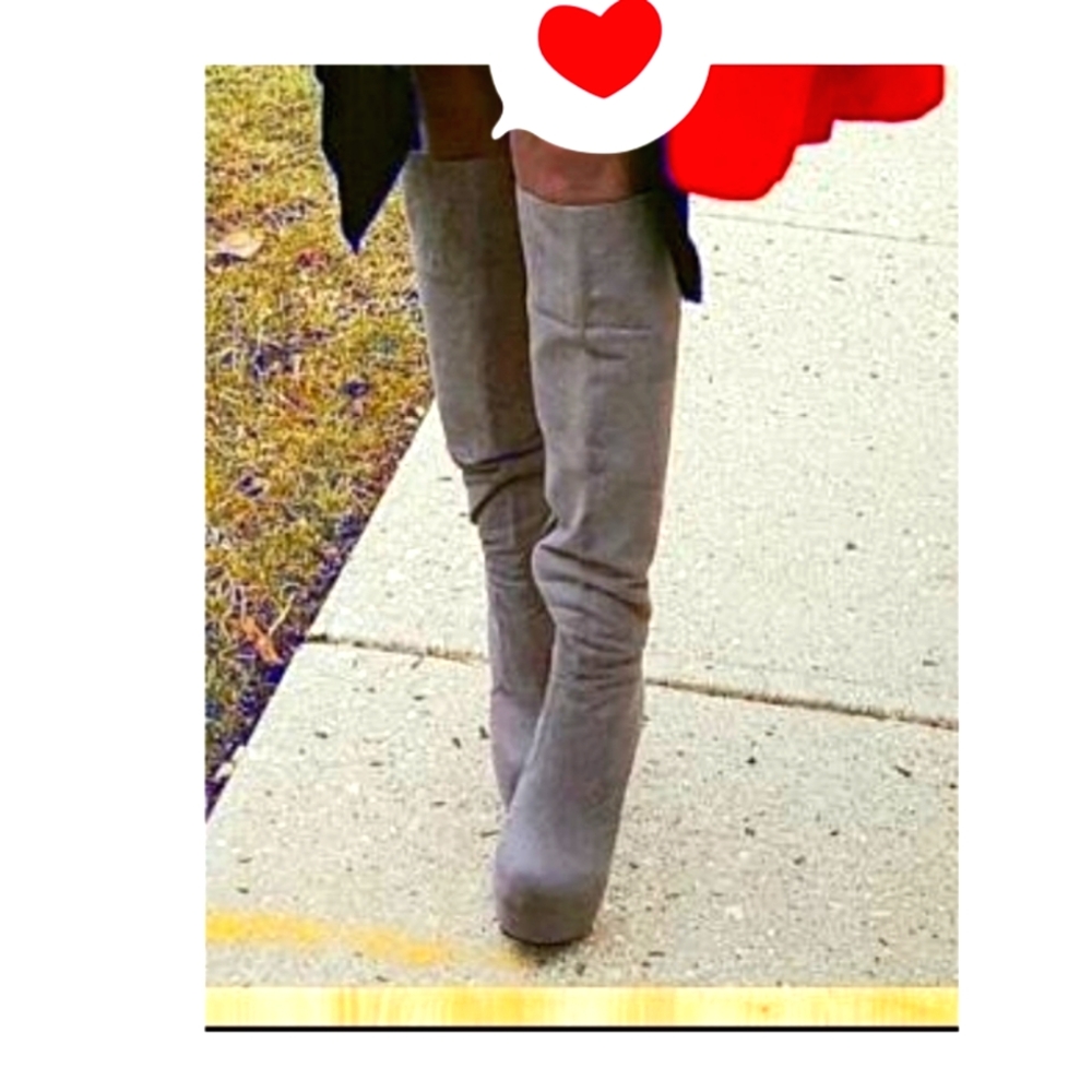 Women's Knee High, Heel Suede Boots - Picture 3 of 5